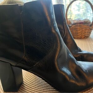 Bandolino Black Ankle Booties